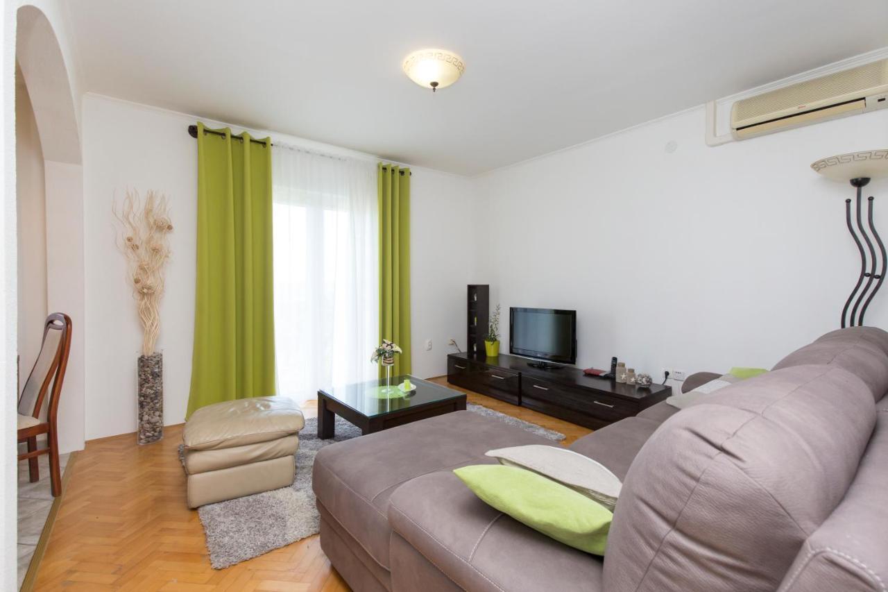 Apartment Am Koromačno Buitenkant foto