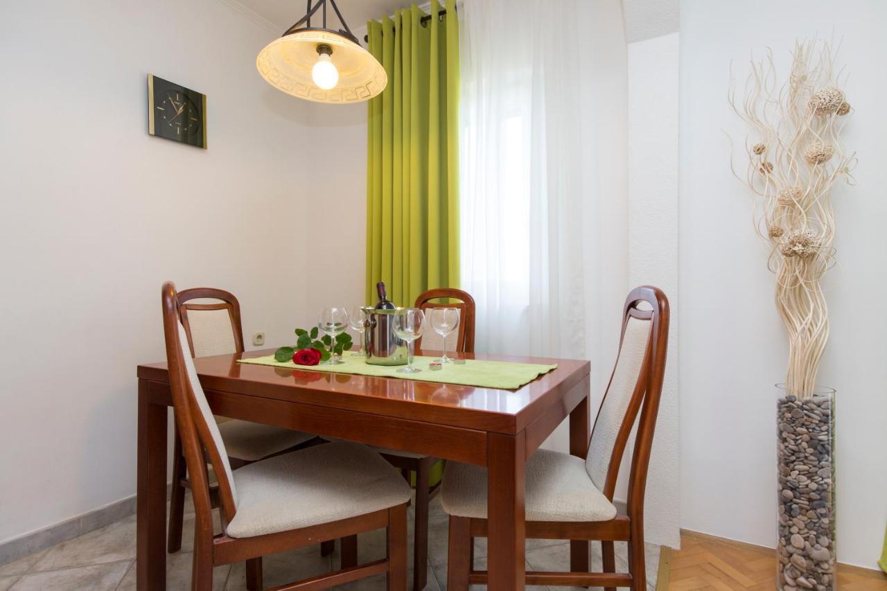 Apartment Am Koromačno Buitenkant foto